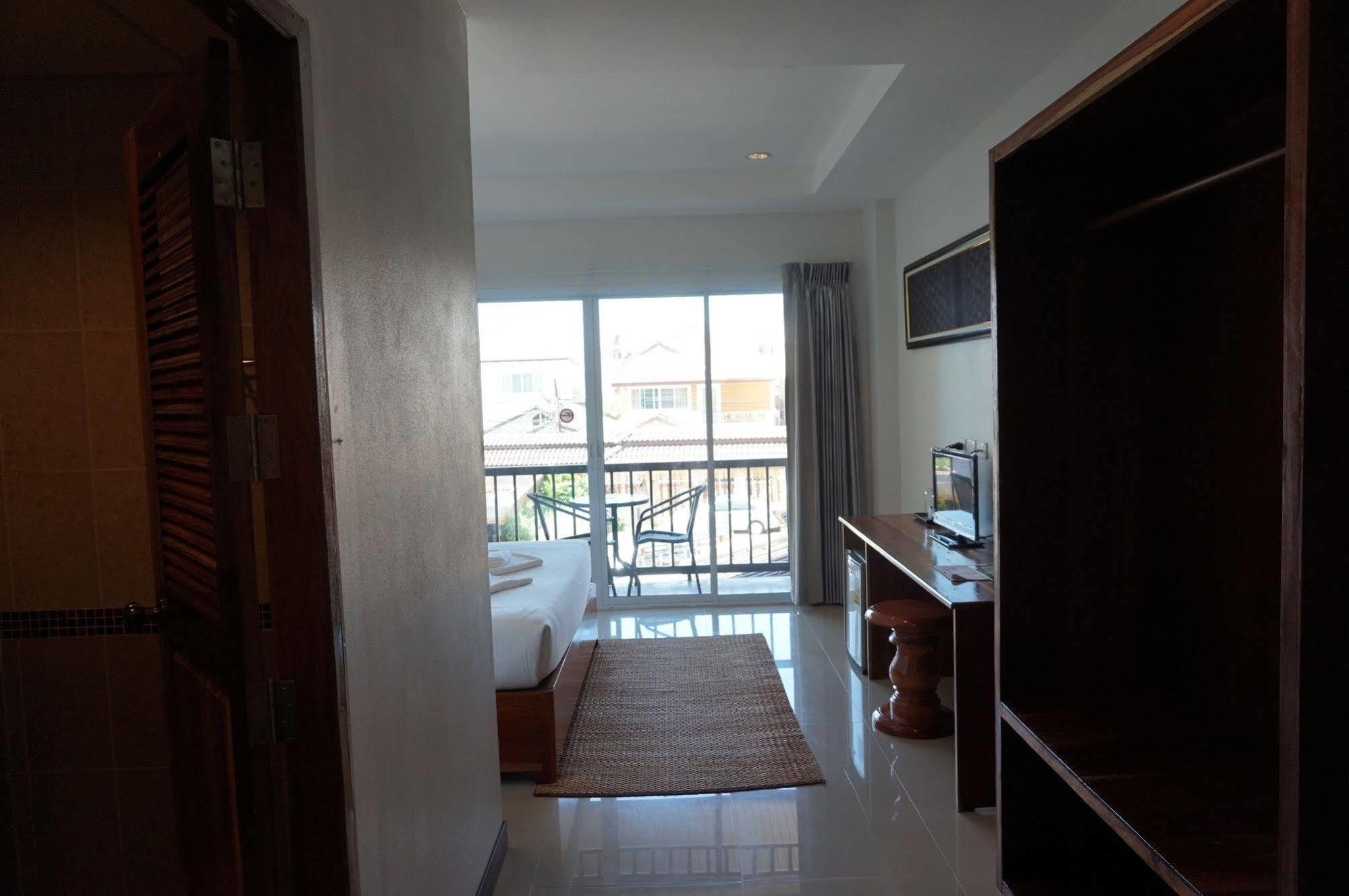 Hotel Baan Krittika Udon Thani Esterno foto